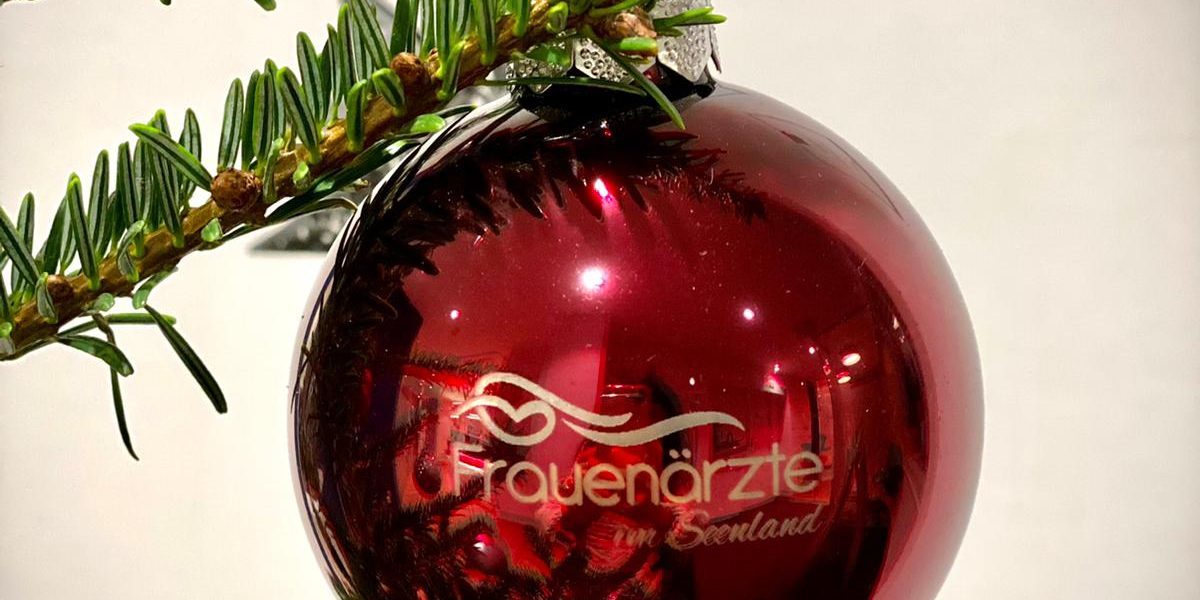 8862705d-d705-4f1a-8af7-540af9ecdf83 Christbaumkugel - Frauenärzte im Seenland
